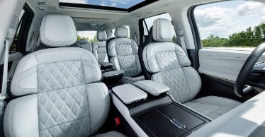 2025 Lincoln Navigator L Black Label Interior Atmospheric